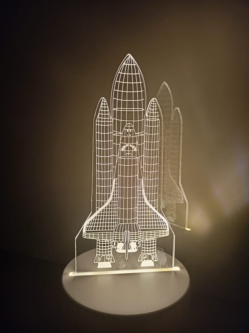 Luminária Abajur Foguete NAve Display Acrílico Led 3d Mesa Quarto Namorado Luz Presente Mãe Pai Filho Avo Namorada