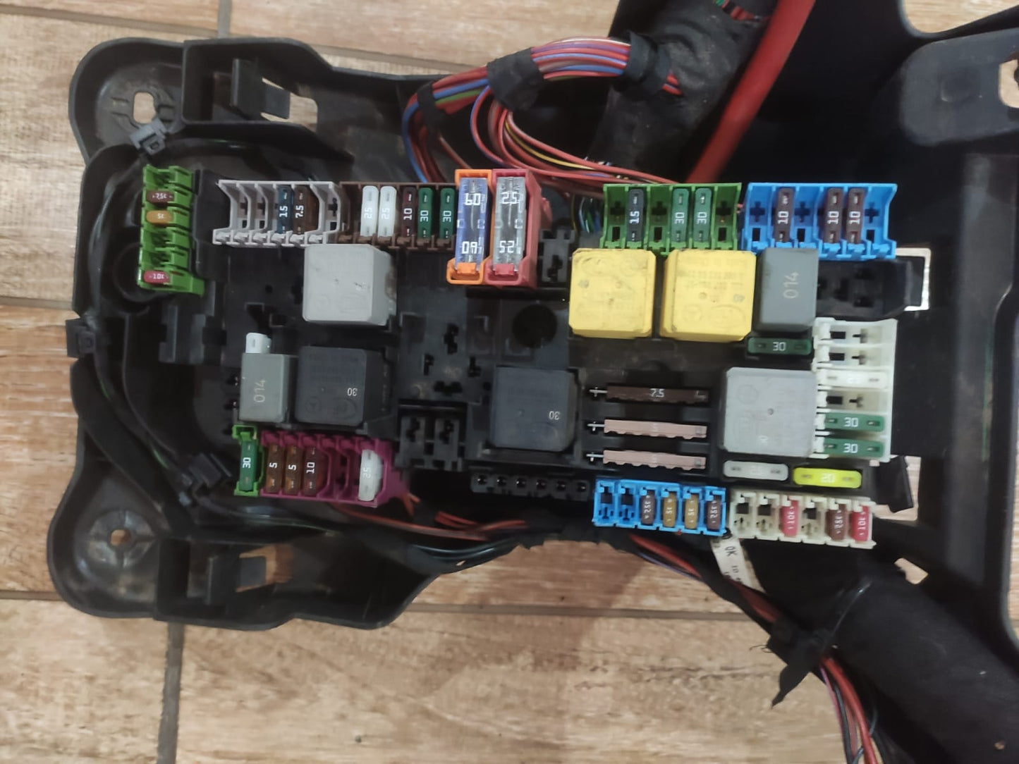 Caixa de Fusiveis Reles Merced Sprinter 2019 2022 p00170403