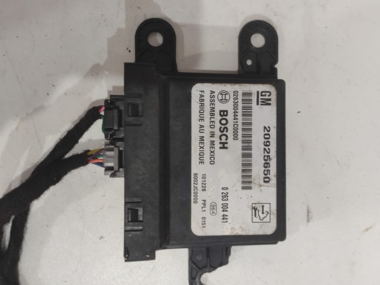 Módulo Senso Estacionamento Onix Cruze 20925650 0263004441