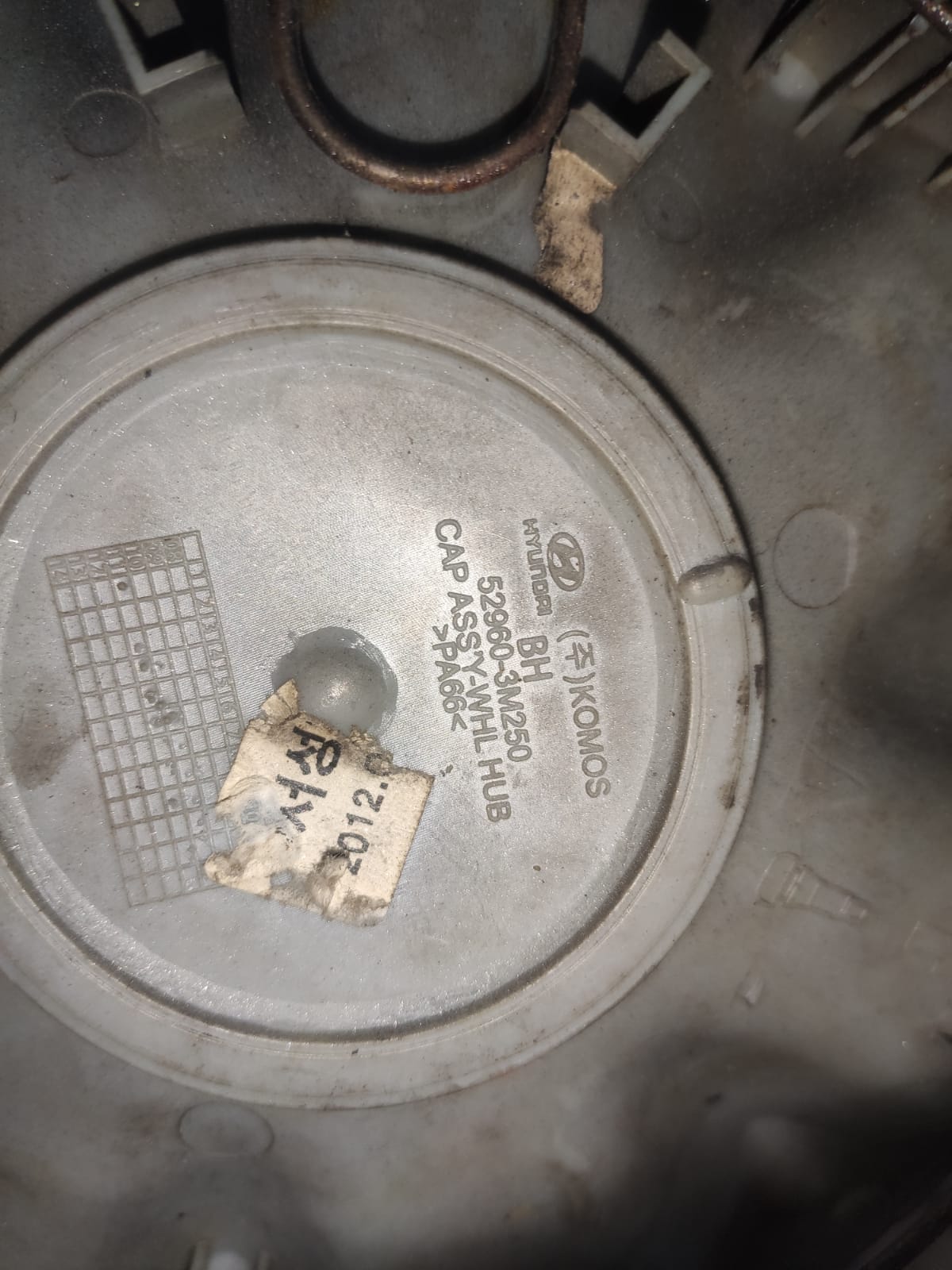 Calota Central da Roda Genesis 2009 2015 529603m250 orig