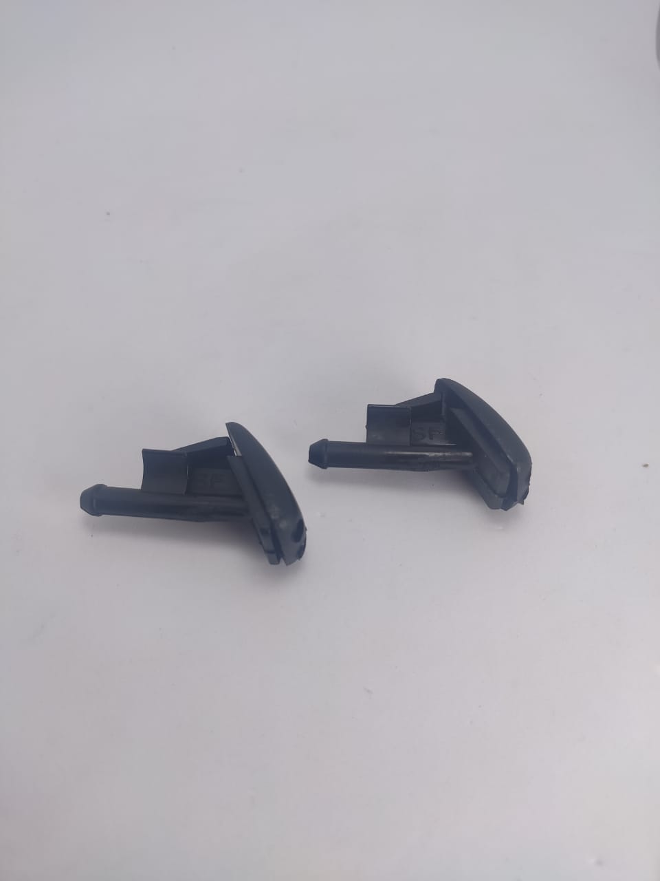 Bico Esguicho Brucutu Limpador Bm 318i 325i 328i 1992 1993 1994 2995 1996 1997 1998 1999 2000 2001 2002 61601384859
