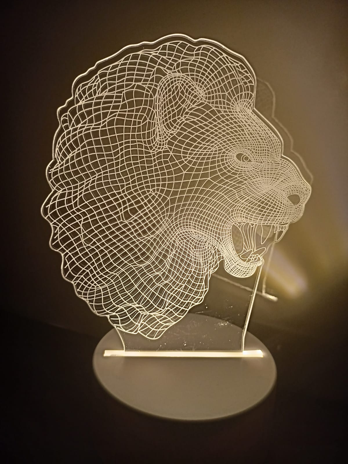 Luminária Abajur Leão Display Acrílico Led 3d Mesa Quarto Namorado Luz Presente Mãe Pai Filho Avo Namorada
