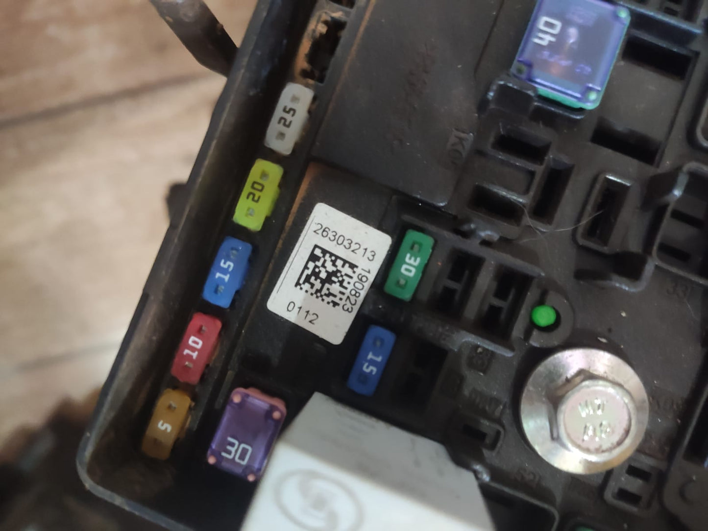Caixa de Fusiveis Reles Onix Prisma 2019 2020 2022 26303213