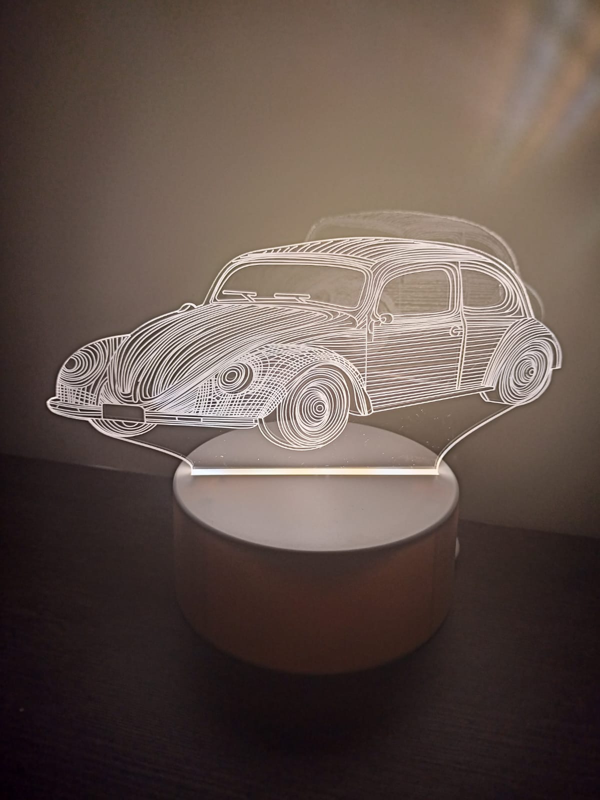 Luminária Abajur Fusca Display Acrílico Led 3d Mesa Quarto Namorado Luz Presente Mãe Pai Filho Avo Namorada