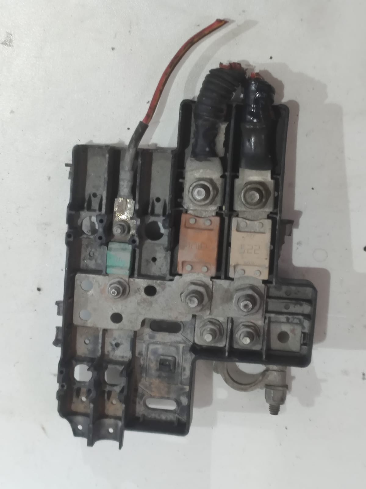 Caixa de Fusvieis Bateria Uno Attractive 2013 2014 2015 2016