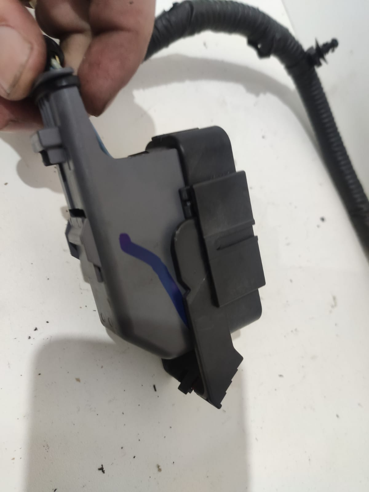 Chicote Conector Modulo Bomba Combustivel Tracker 84082495