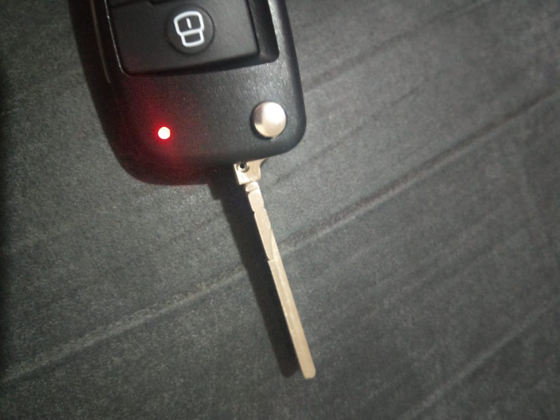 Chave De Presença Aud A3 A4 S3 S4 TT 2005 2006 2007 2008 2011 2012 2013 8P0837220G 5FA00927251 Chave Aud completa