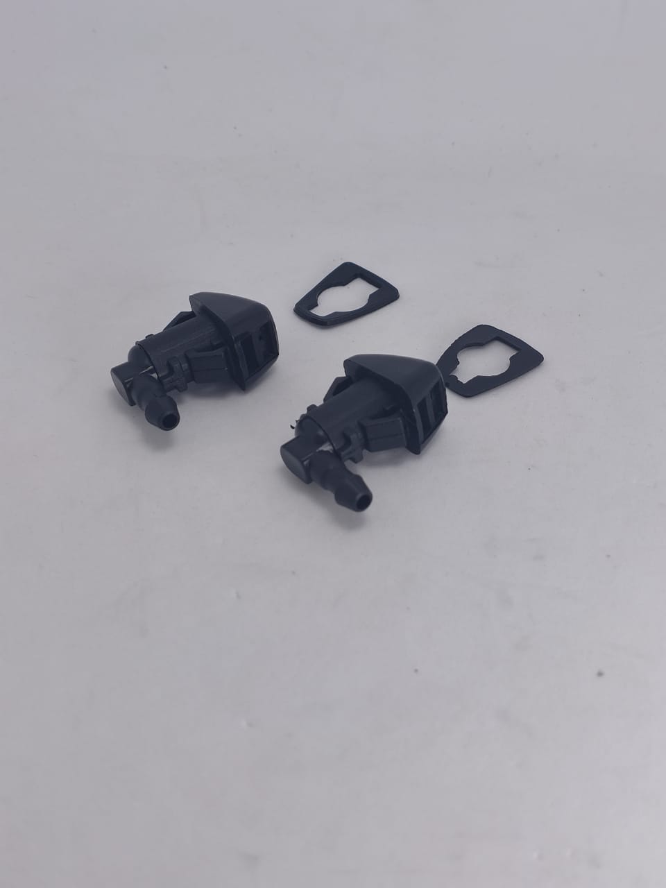 Par Bico Esguicho Brucutu Limpador Agua Parabrisa Edge F250 F350 F450 2011 2012 2013 2014 2015 2016 Bc3z17603A