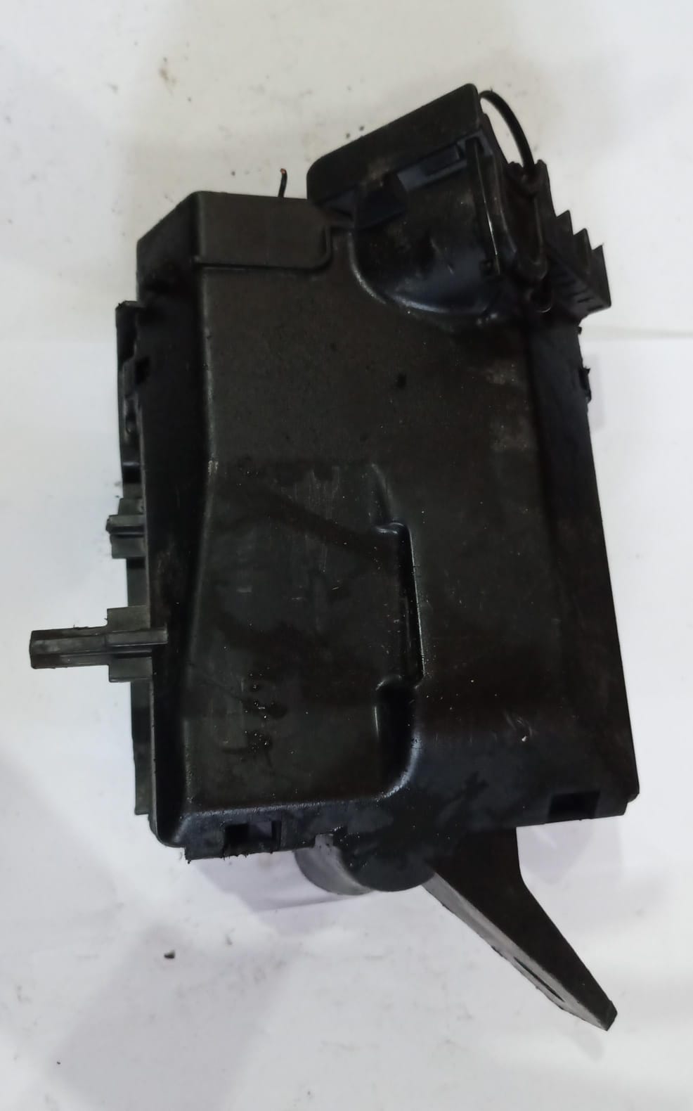 Caixa Fusiveis Rele Strada Freedo 1.3 1.4 2021 2023 52109088
