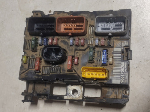 Módulo Caixa Fusíveis L11 307 C4 Peuge Citroe 9661708280