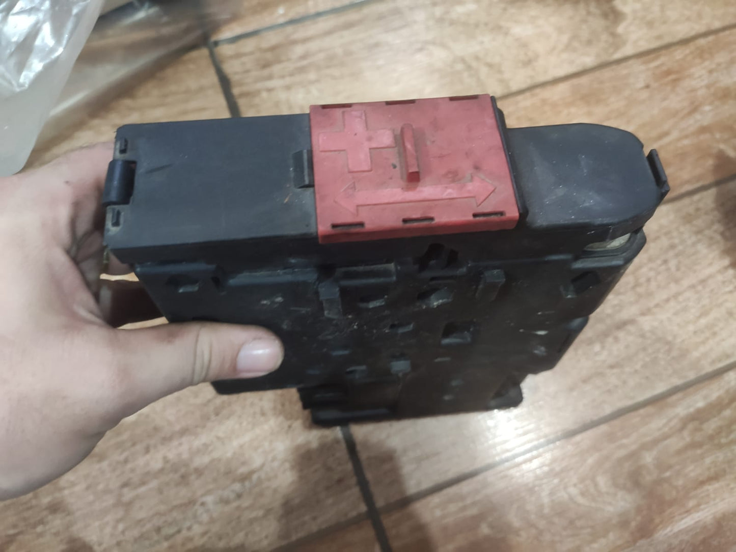 Modulo Bateria Polo Positivo Merced C180 12-2014 a2075400640