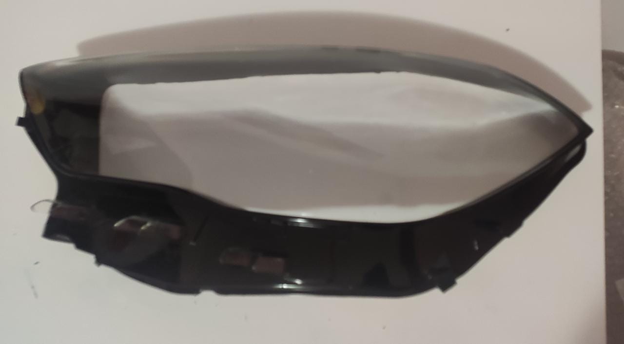 Lente do Farol Dianteiro Esquerdo Mercedes Gla200 Gla250 Gla45 2020 2021 2022 Motorista