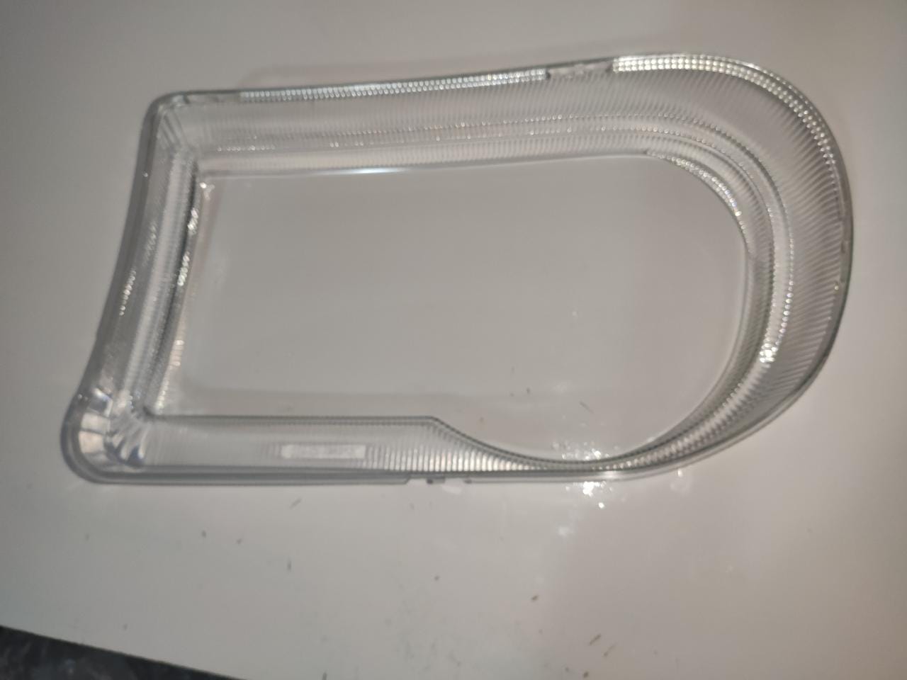 Lente do Farol Dianteiro Direito Chrysler 300C 2007 2008 2009 2010 PAssageiro