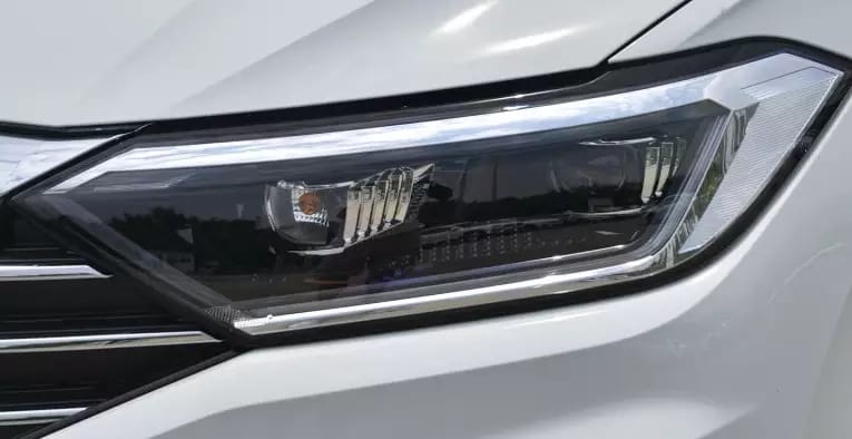 Lente Farol Esquerdo Jetta 2018 2019 2020 2021 Motorista