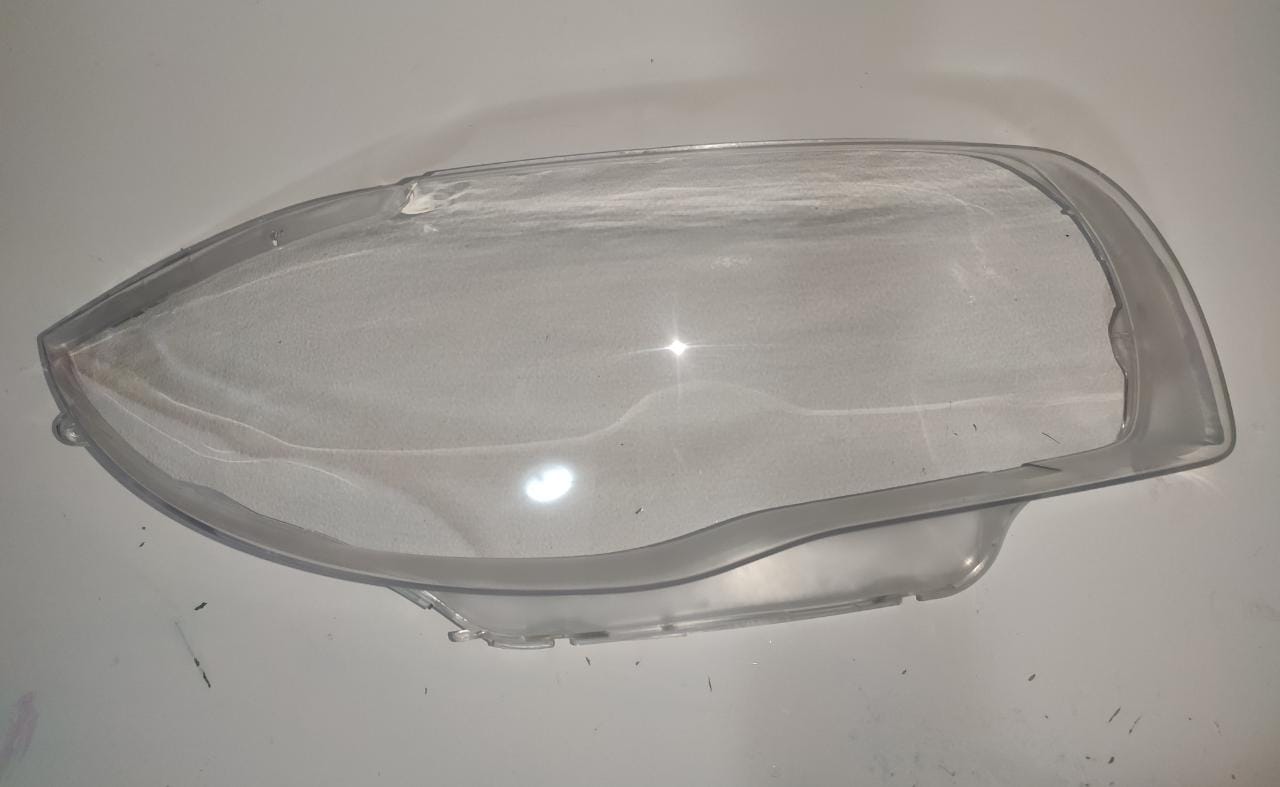 Lente do Farol Dianteiro Direito Bmw 116i 118i 120i 130i 135i E87 E82 2005 2006 2007 2008 2009 2010 Passageiro