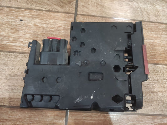 Modulo Bateria Polo Positivo Merced C180 12-2014 a2075400640