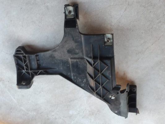 Suporte Dianteiro Esquerdo Farol Aud A5 2012 2015 1301073053