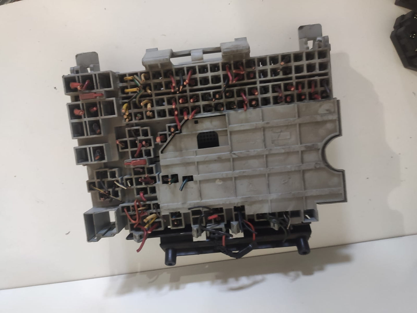 Caixa de Fusiveis Reles Astra Zafira 2.0 2002 2008 93315860