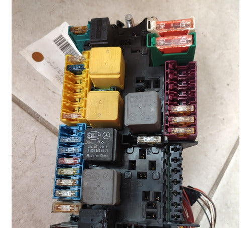Módulo Caixa De Fusíveis Merc Gla200 A200 Cla200 A2469067100