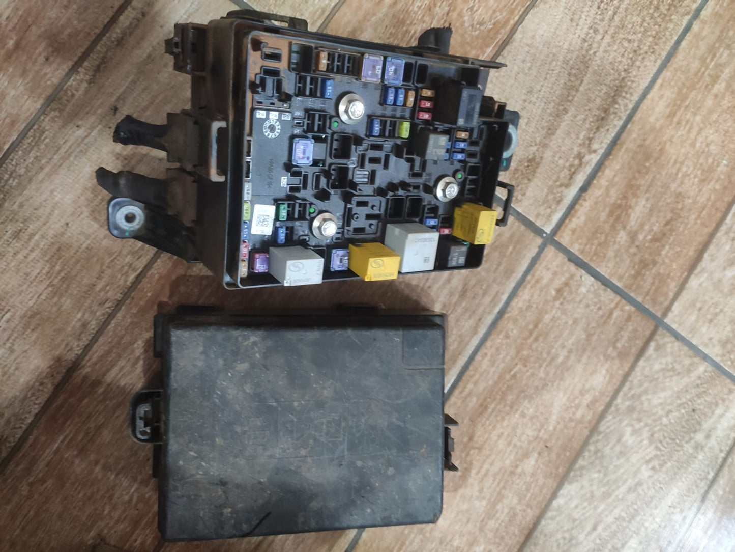 Caixa de Fusiveis Reles Onix Prisma 2019 2020 2022 26303213