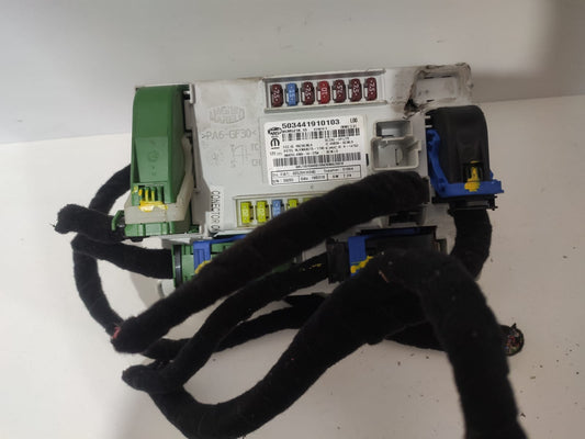 Modulo Bcm Caixa Fusiveis 503441910103 00520836940 bcm521k10