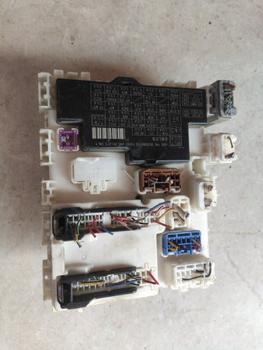 Módulo Caixa Fusíveis Relé Suzu Swift P61a4890 2014 2015 2016