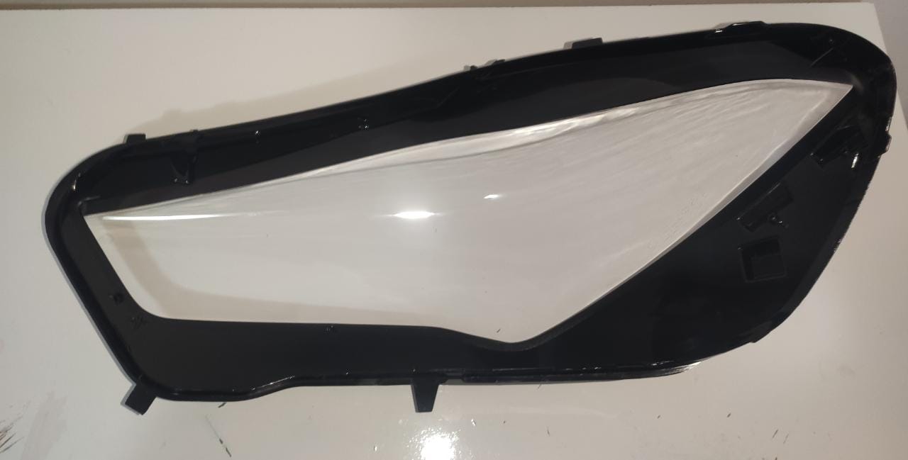 Lente do Farol Dianteiro Direito Mercedes CLA180 CLA200 2020 2021 2022 Passageiro