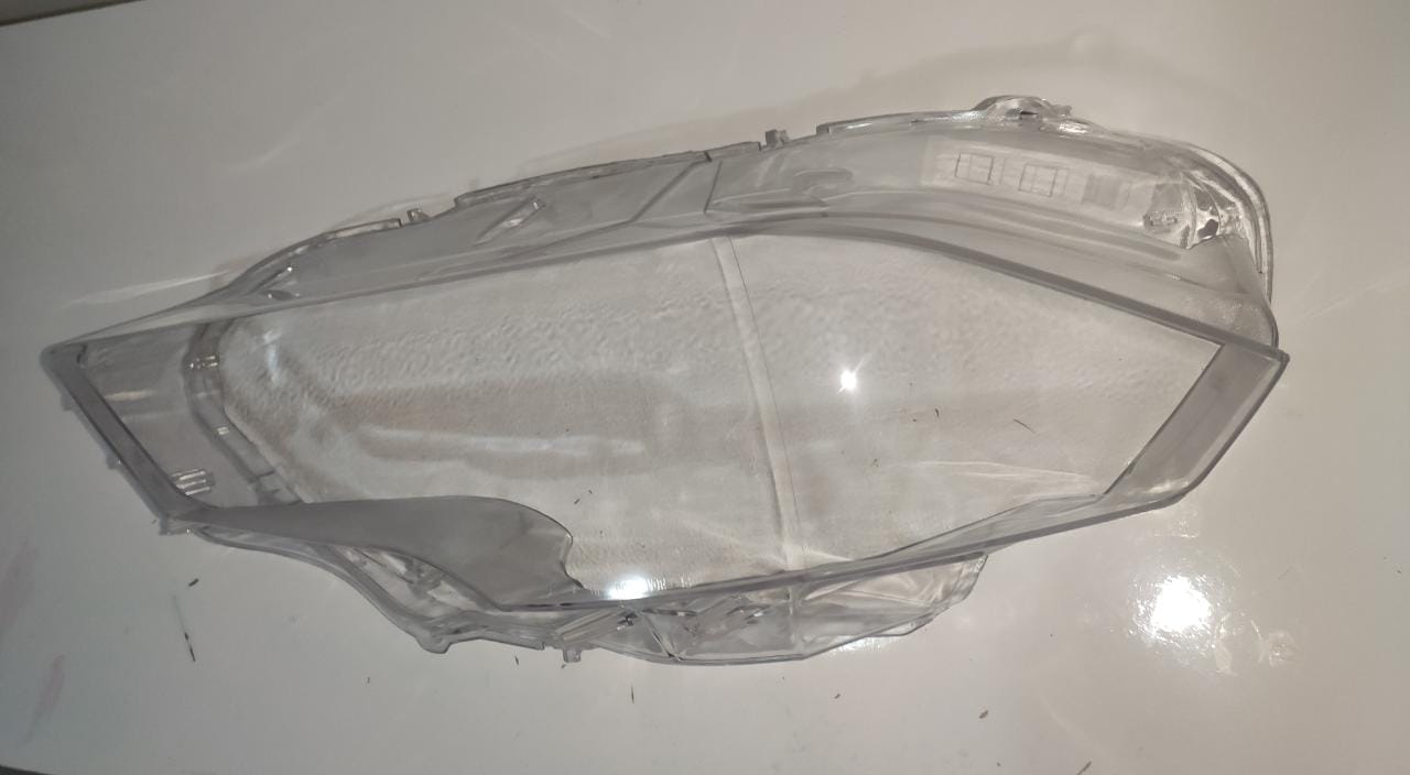 Lente do Farol Dianteiro Esquerdo Ford Mustang 2019 2020 Esquerdo