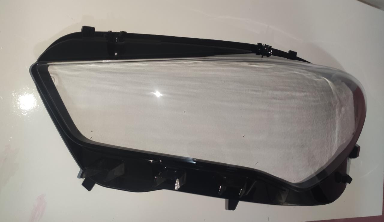 Lente do Farol Dianteiro Esquerdo Mercedes CLA180 CLA200 2020 2021 2022 Motorista