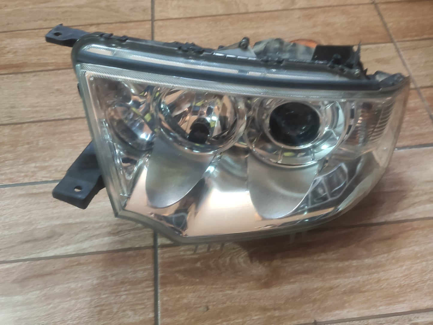 Farol Dianteiro Esquerdo Pajero dakar L200 Xenon 09-16 origi