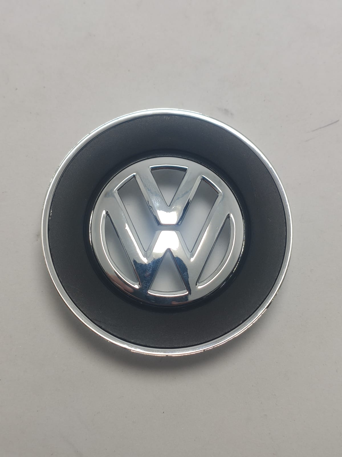 Emblema Logo do Volante Buzina Airbag Jetta Passat Jetta Tiguan 2009 2010 2011 2012 Fosco