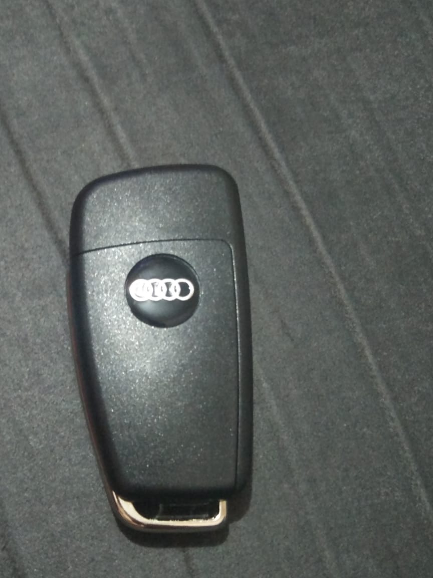 Chave De Presença Audi A3 A4 S3 S4 TT  2005 2006 2007 2008 2011 2012 2013 8P0837220G 5FA00927251 Chave Audi completa